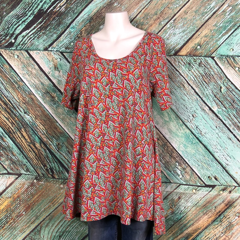 C2 - Lularoe| Perfect Tee - Med